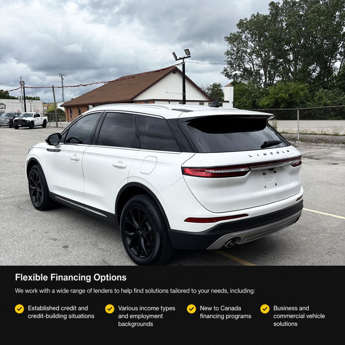2020 Lincoln CorsairBase | Pano Roof | Leather | P.Liftgate