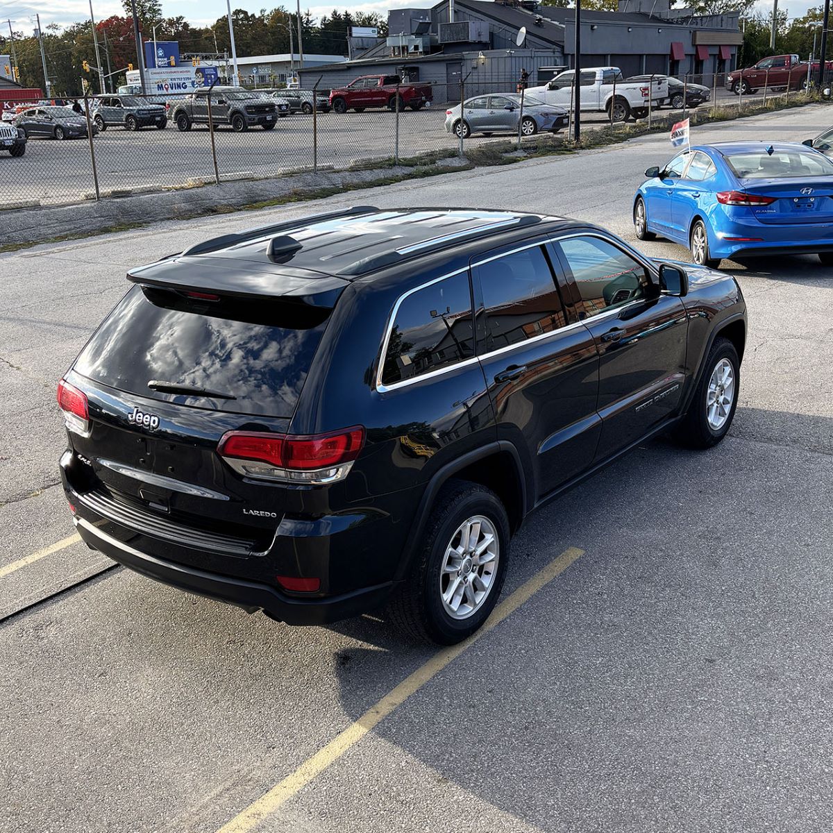 2020 Jeep Grand Cherokee Laredo