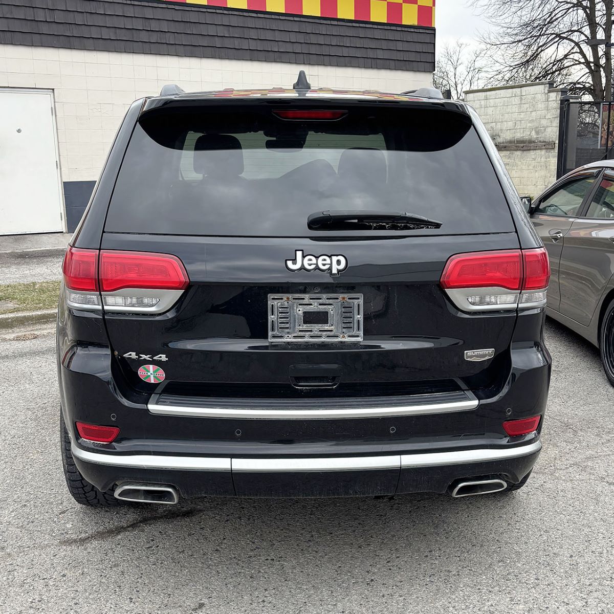 2017 Jeep Grand CherokeeSummit