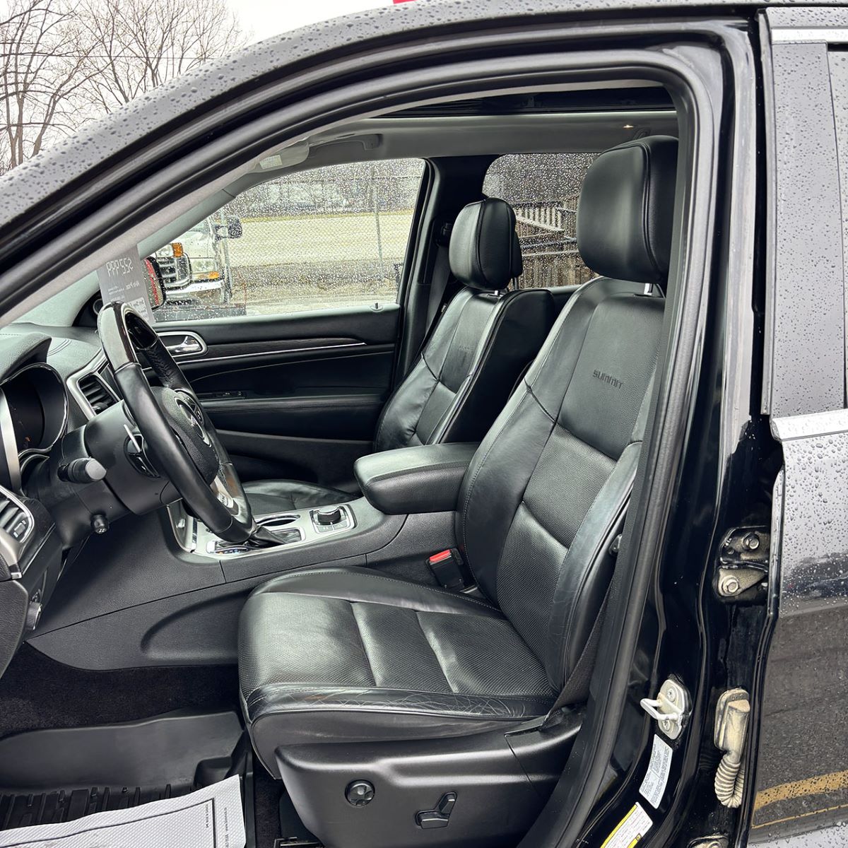 2017 Jeep Grand CherokeeSummit