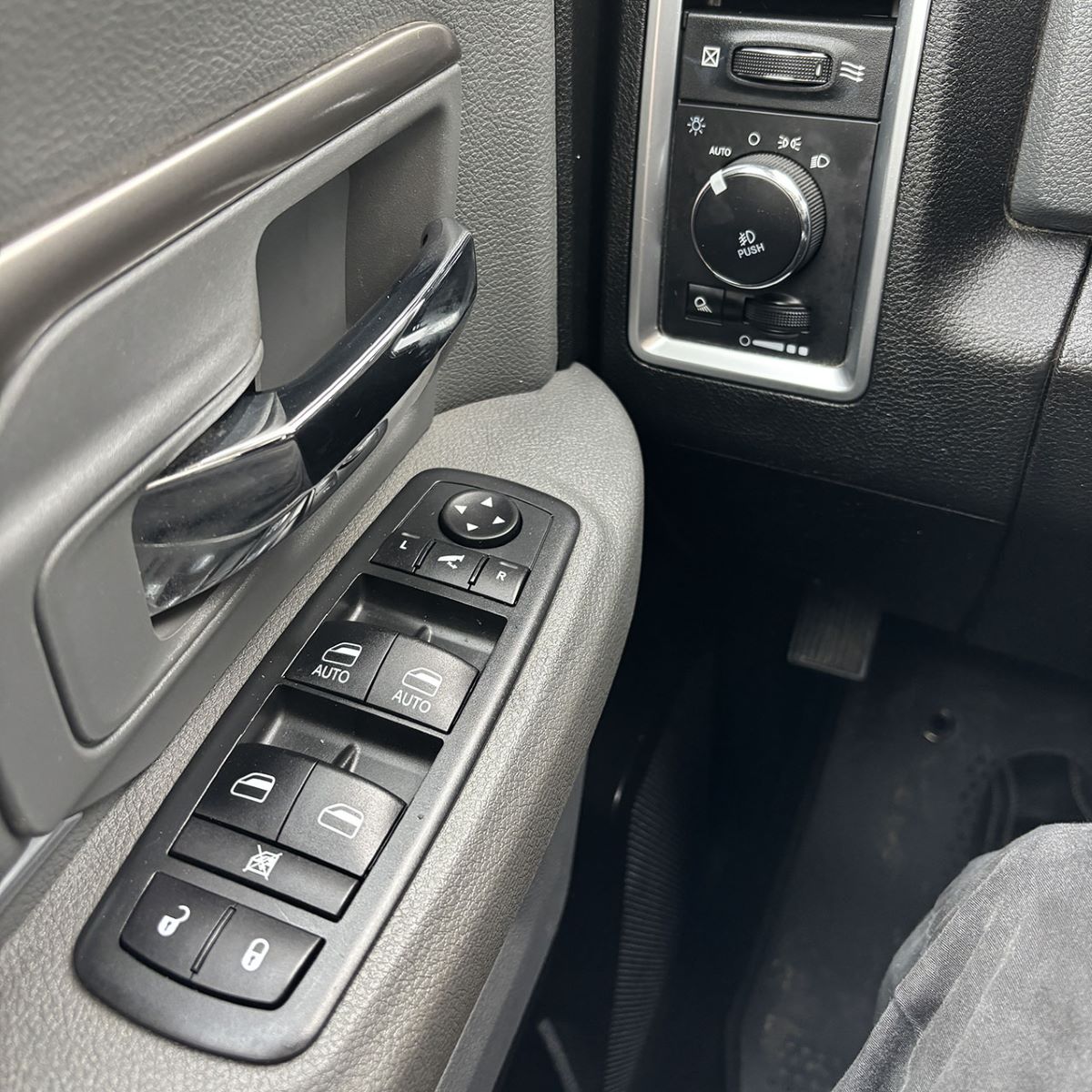 2020 RAM Classic 1500Warlock, Crew Cab