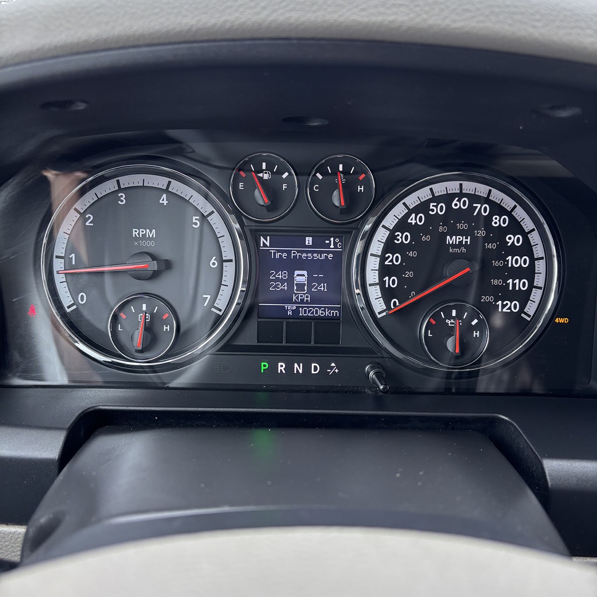 2010 Dodge Ram 1500SLT, Crew Cab, 4WD