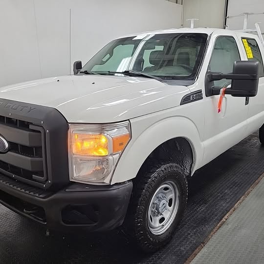 2015 Ford F350 Super DutySRW XL 6.75ft bed 172