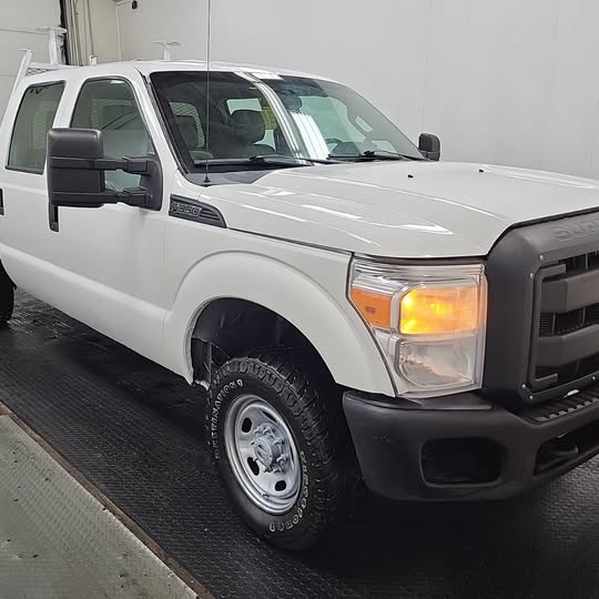 2015 Ford F350 Super DutySRW XL 6.75ft bed 172