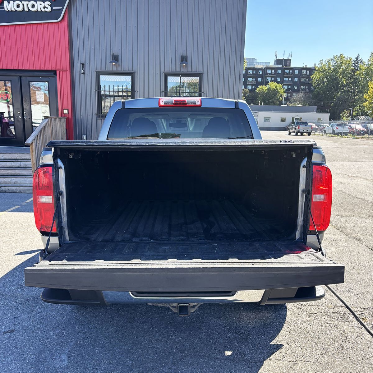 2018 Chevrolet ColoradoWT | Crew Cab | 4X4 | Side Steps | Tonneau 