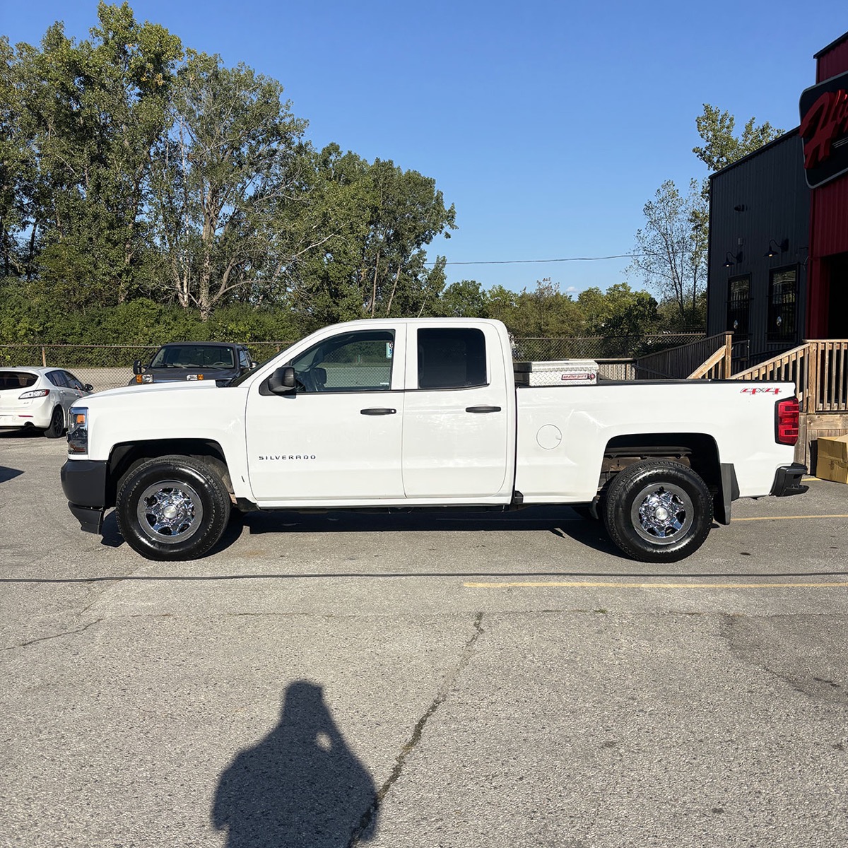 2017 Chevrolet SilveradoWT, Double Cab 4x4, V6