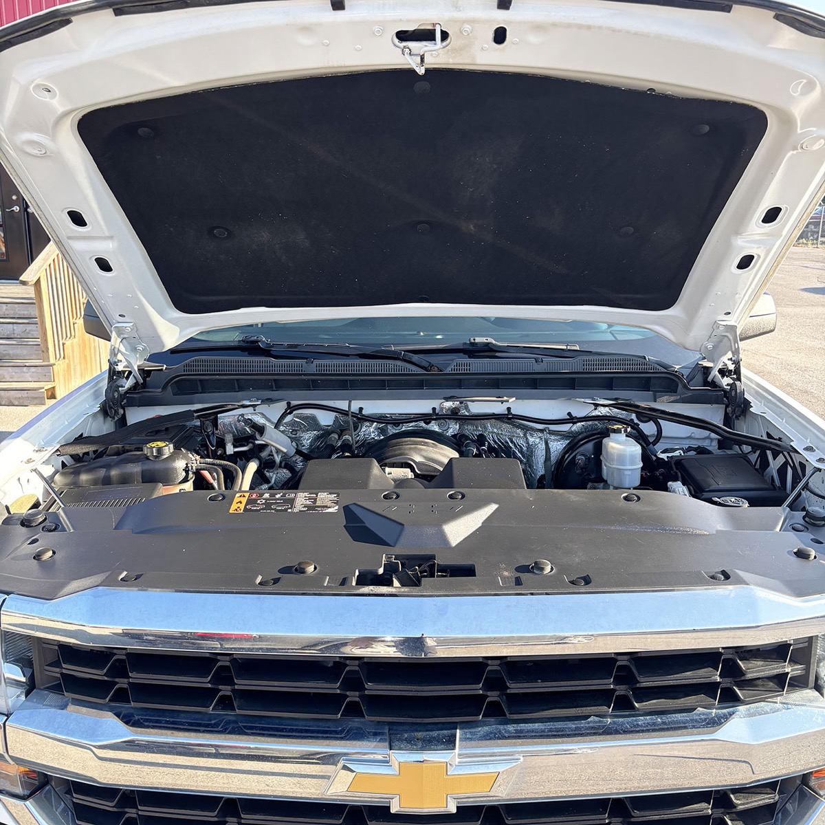 2017 Chevrolet SilveradoWT, Double Cab 4x4, V6