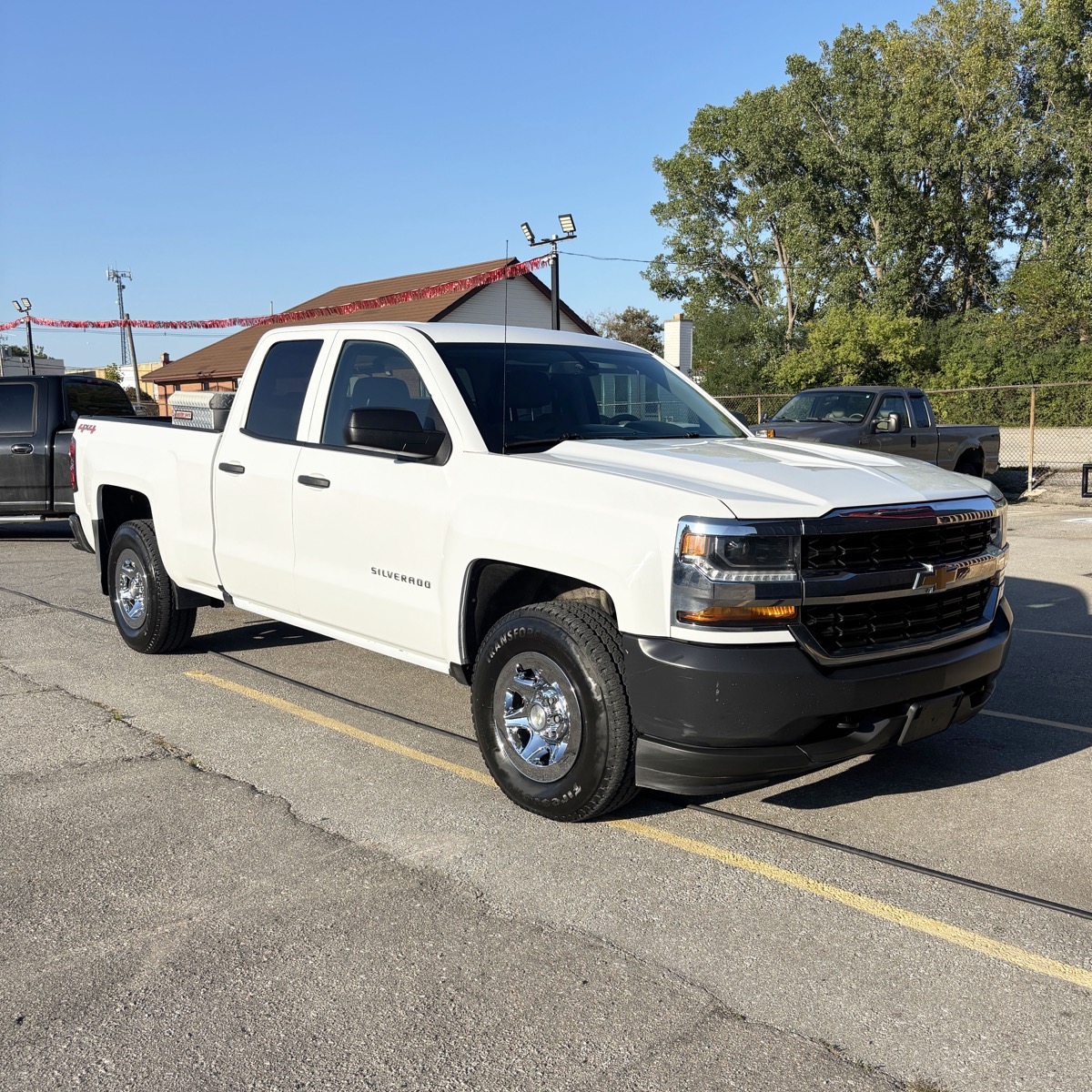 2017 Chevrolet SilveradoWT, Double Cab 4x4, V6