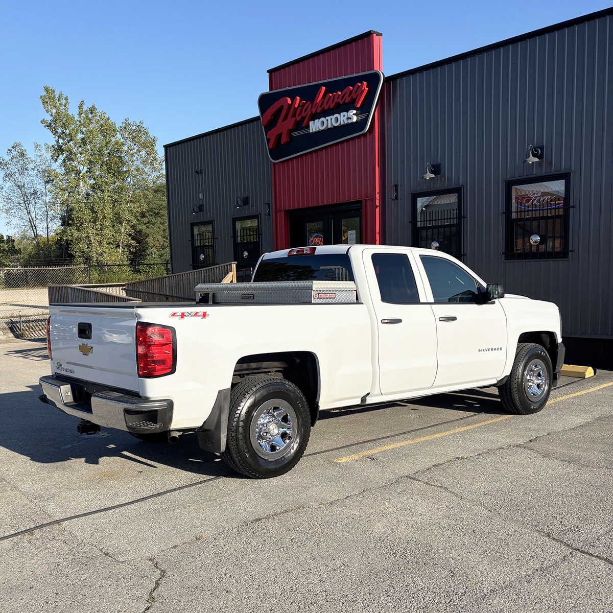2017 Chevrolet SilveradoWT, Double Cab 4x4, V6