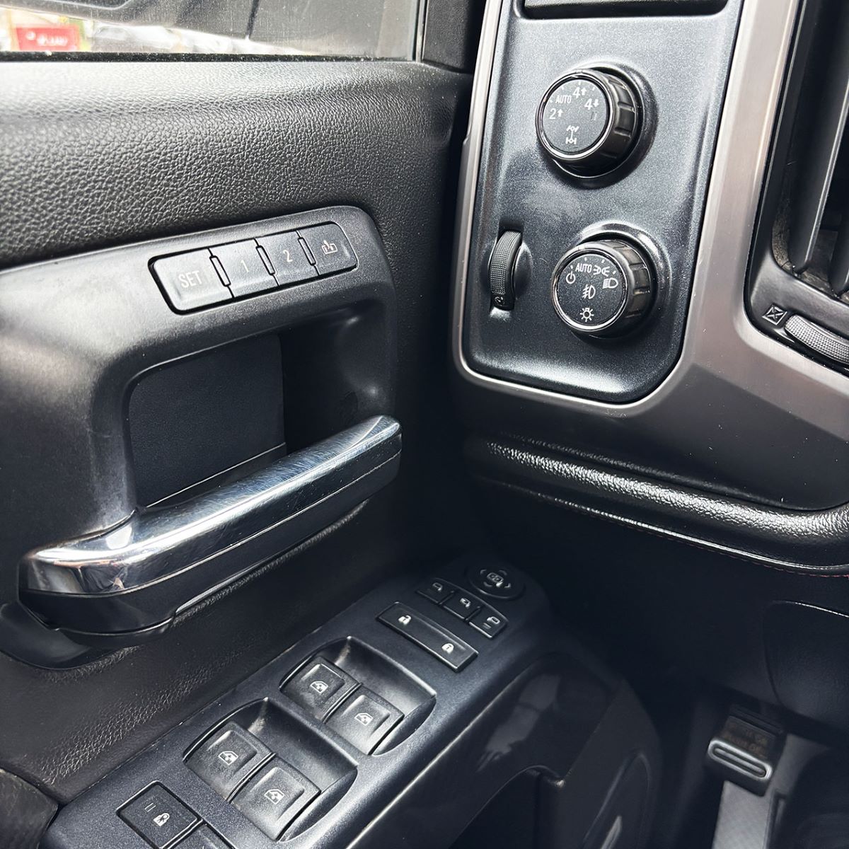 2014 GMC Sierra 1500SLT | Double Cab | 4x4 | All Terrain