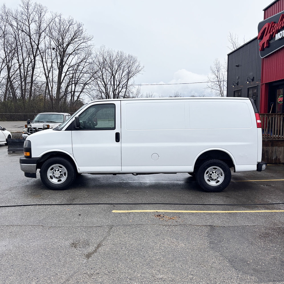 2018 GMC SavanaCargo Van RWD 2500 135