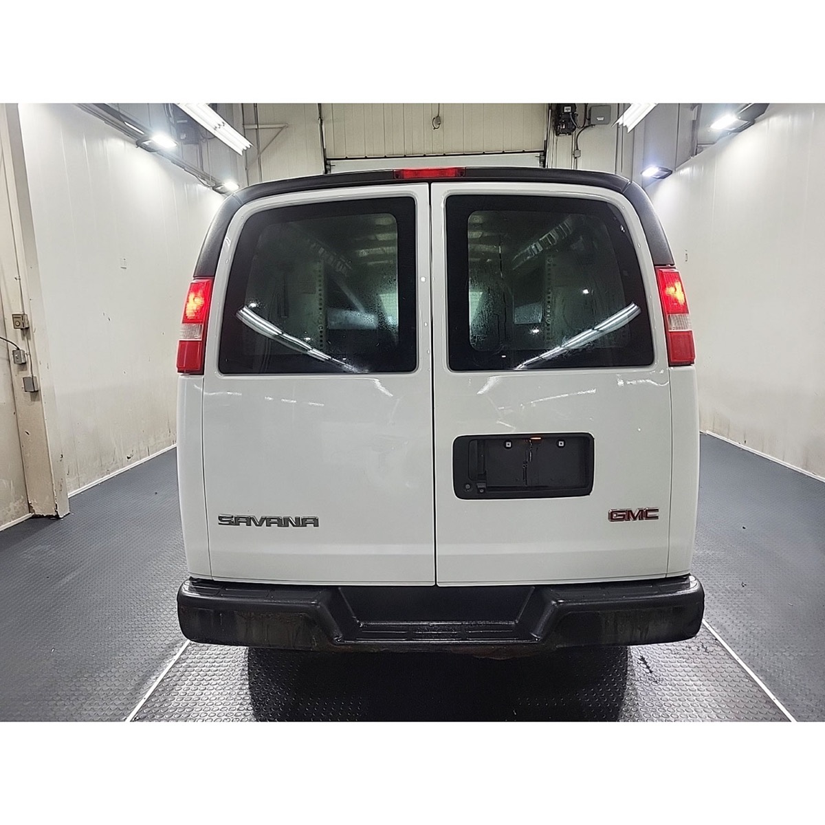 2017 GMC SavanaCargo 2500 RWD 155