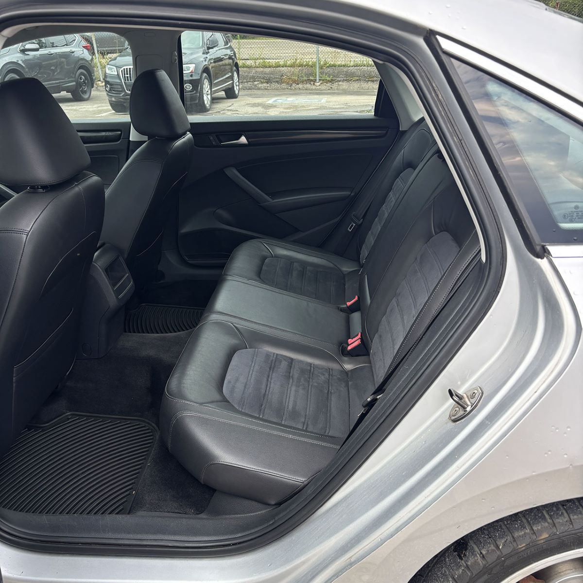 2012 Volkswagen Passat3.6L V6 Highline