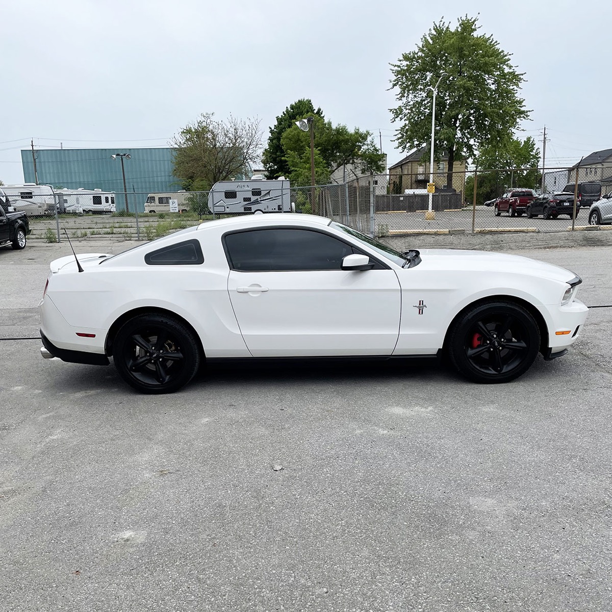 2010 Ford MustangV6, Coupe