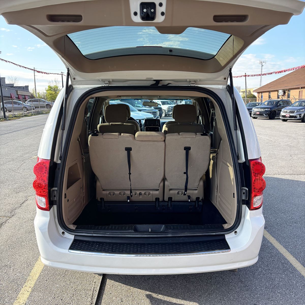 2016 Dodge Grand CaravanCrew
