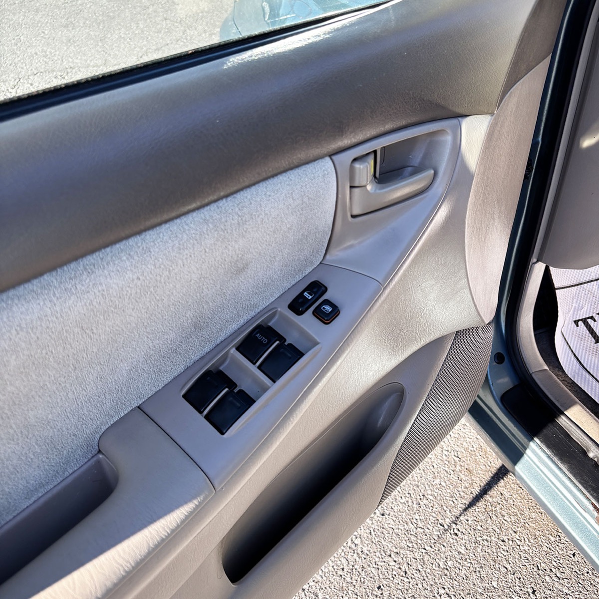 2005 Toyota CorollaCE