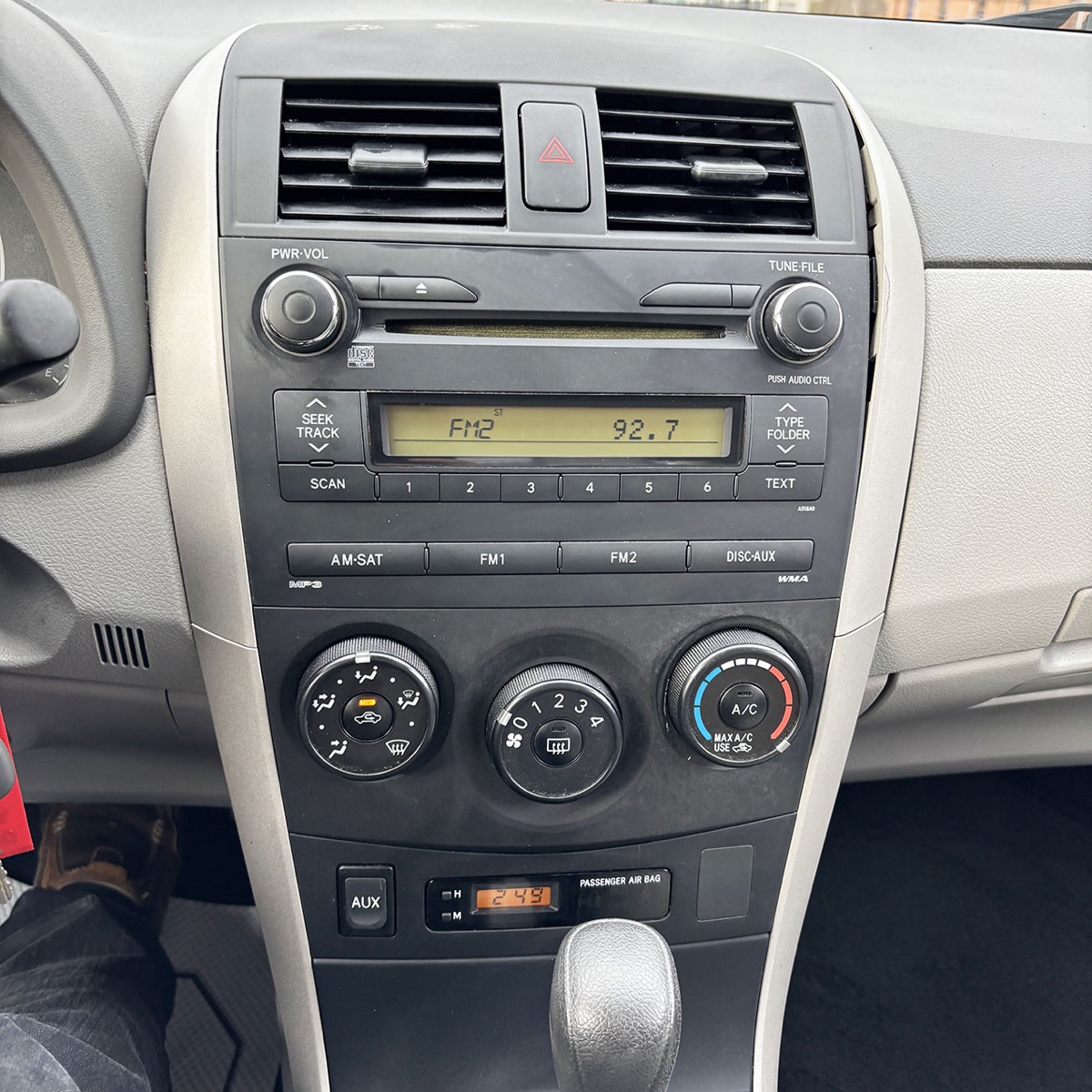 2010 Toyota CorollaLE