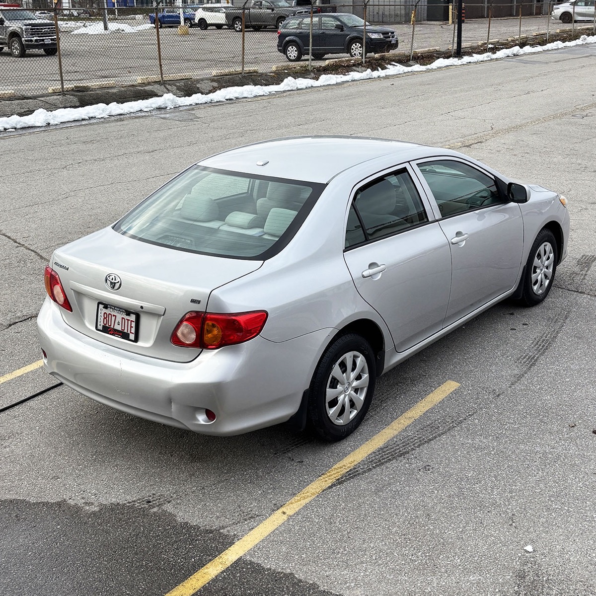 2010 Toyota CorollaLE