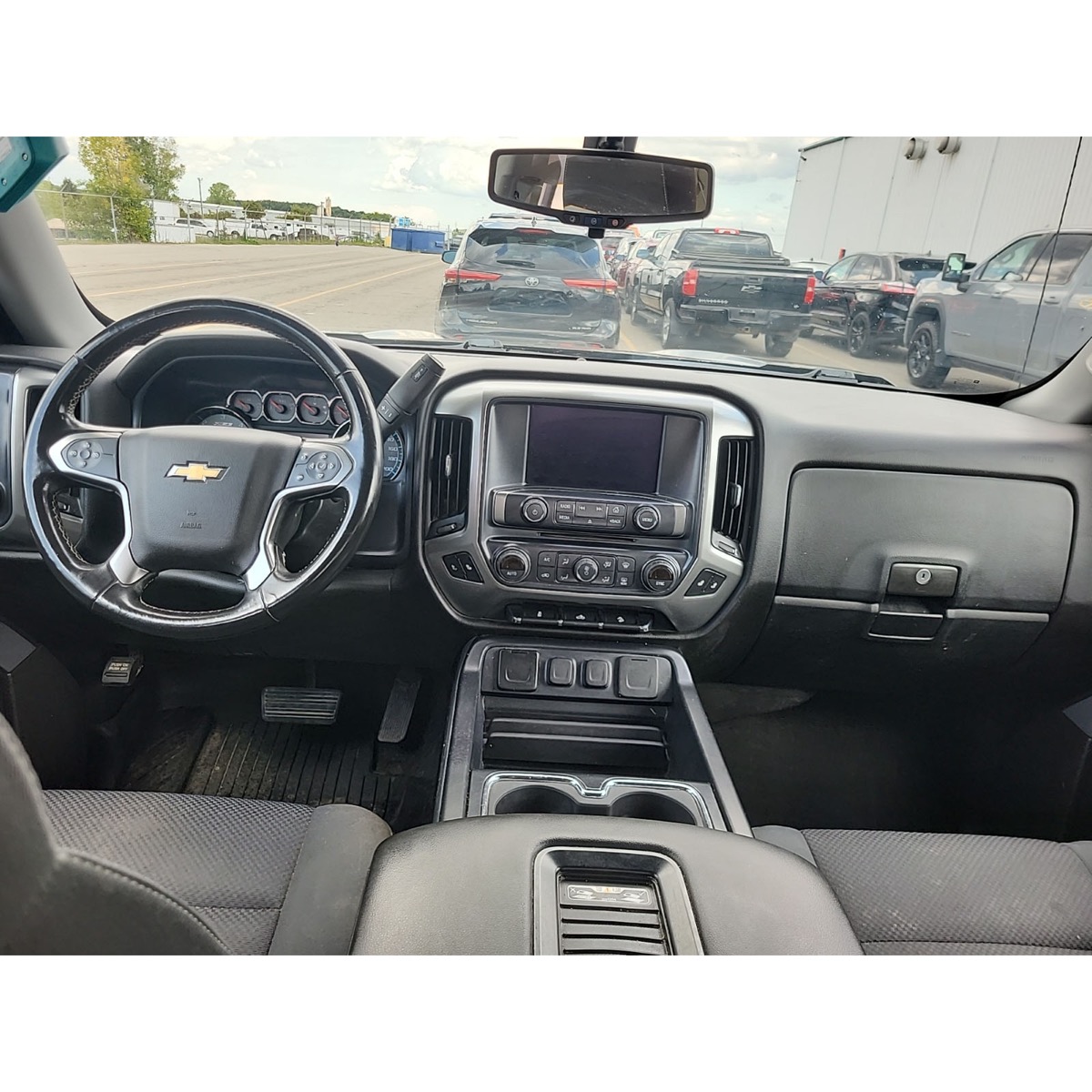 2018 Chevrolet SilveradoLT