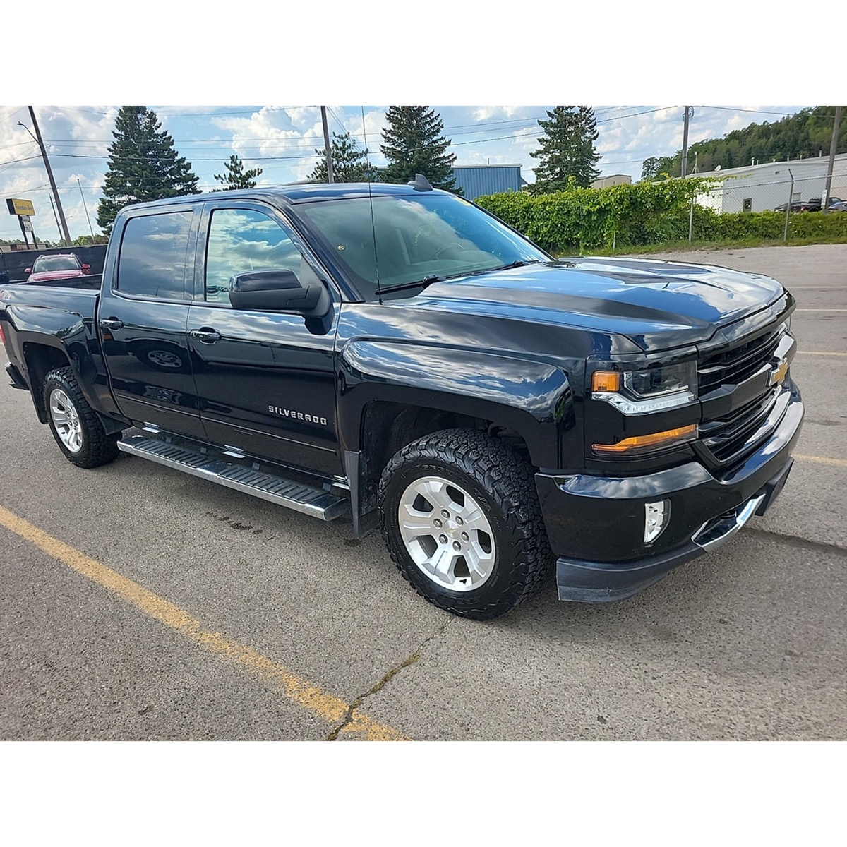 2018 Chevrolet SilveradoLT