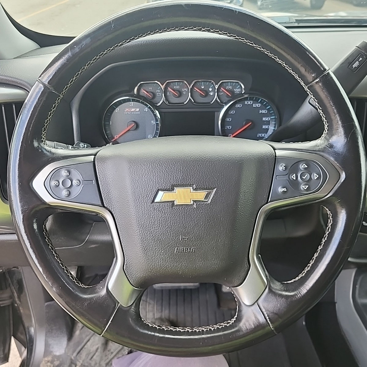 2018 Chevrolet SilveradoLT