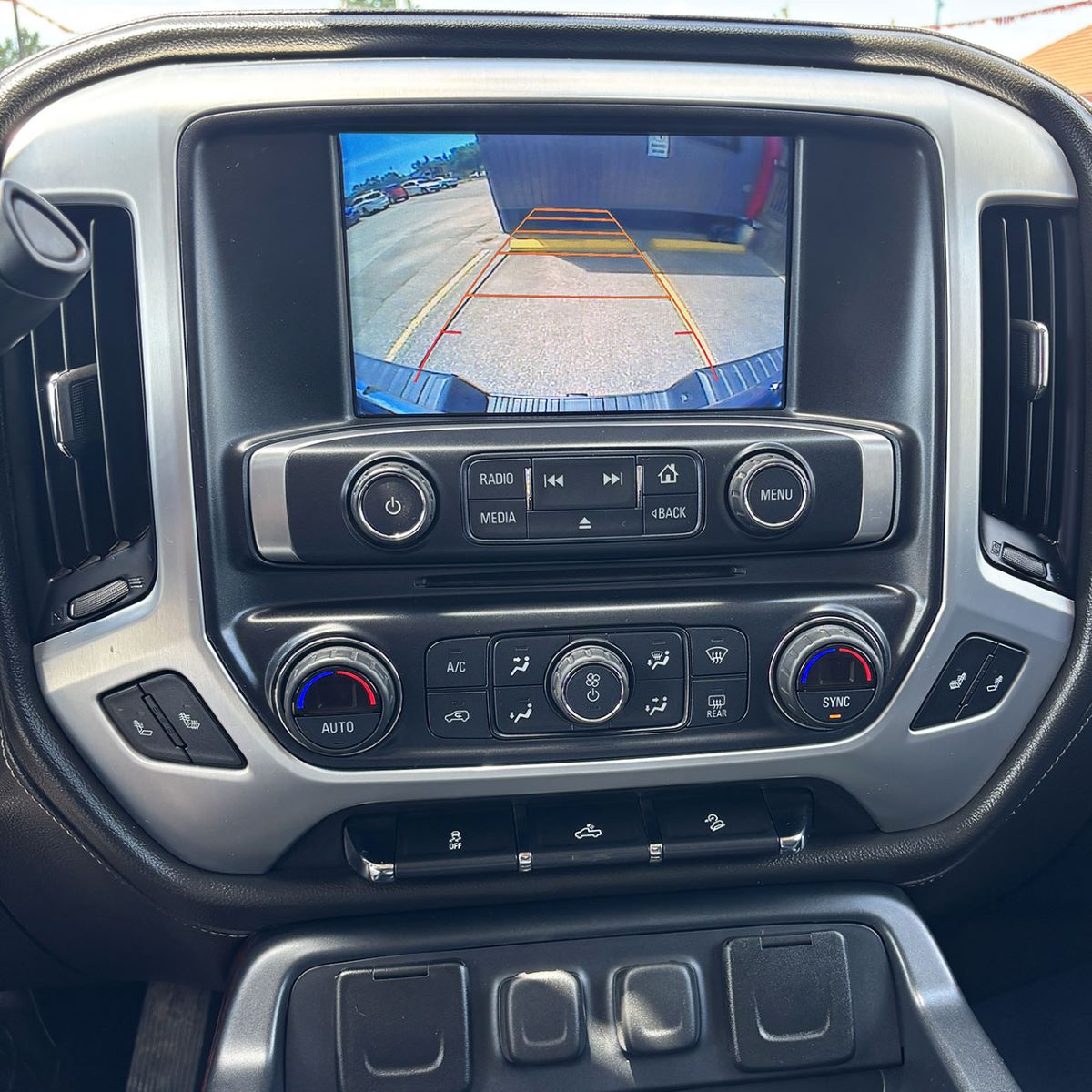 2017 GMC Sierra 1500SLE | 5.3L V8 | 4X4 | TOW PKG.