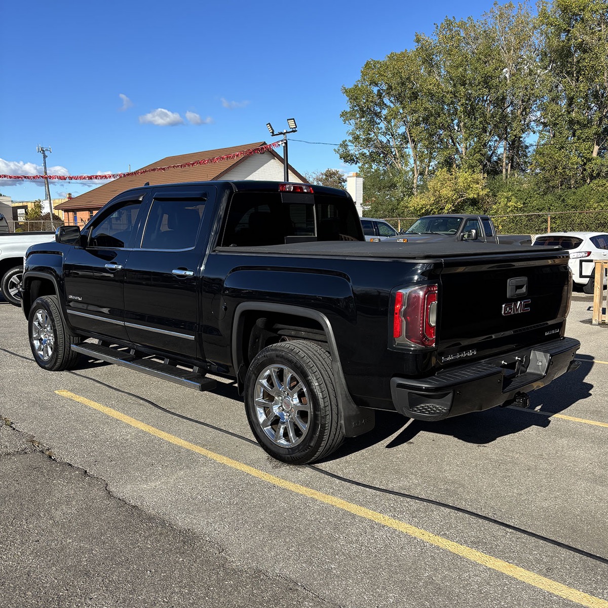 2018 GMC Sierra 1500Denali Crew Cab, 4WD 143.5in.