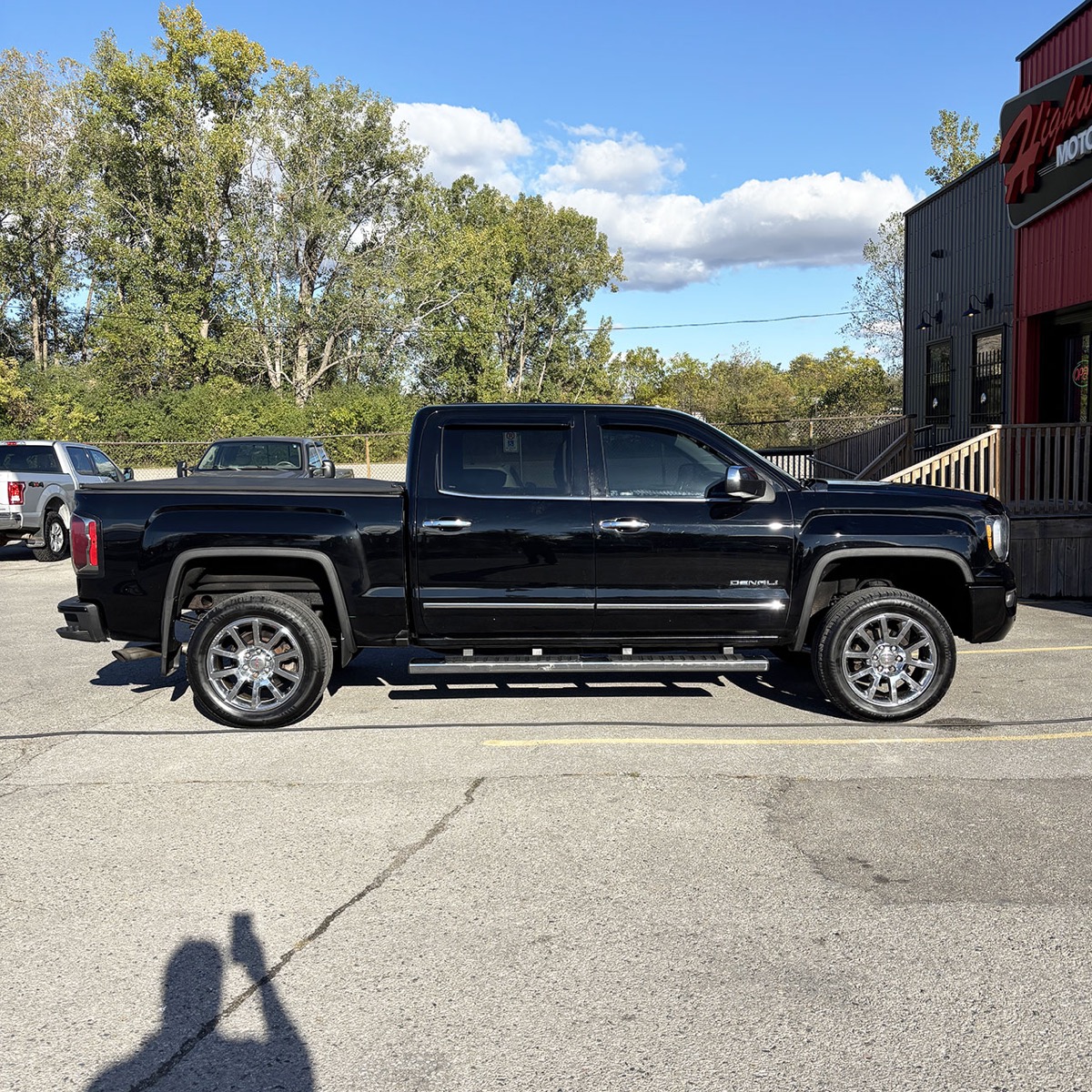 2018 GMC Sierra 1500Denali Crew Cab, 4WD 143.5in.