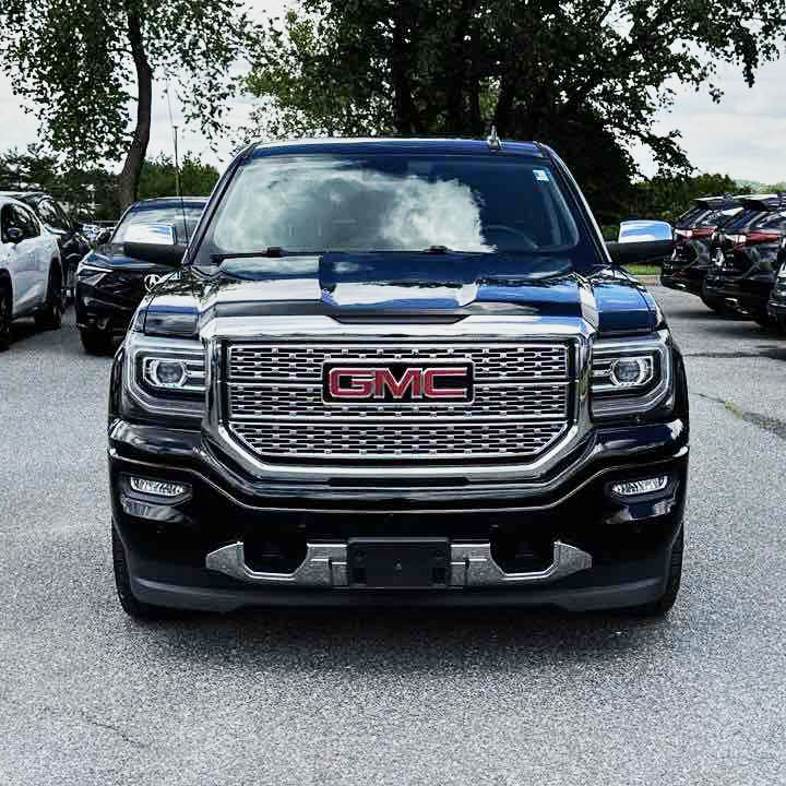 2018 GMC Sierra 1500Denali Crew Cab, 4WD 143.5in.