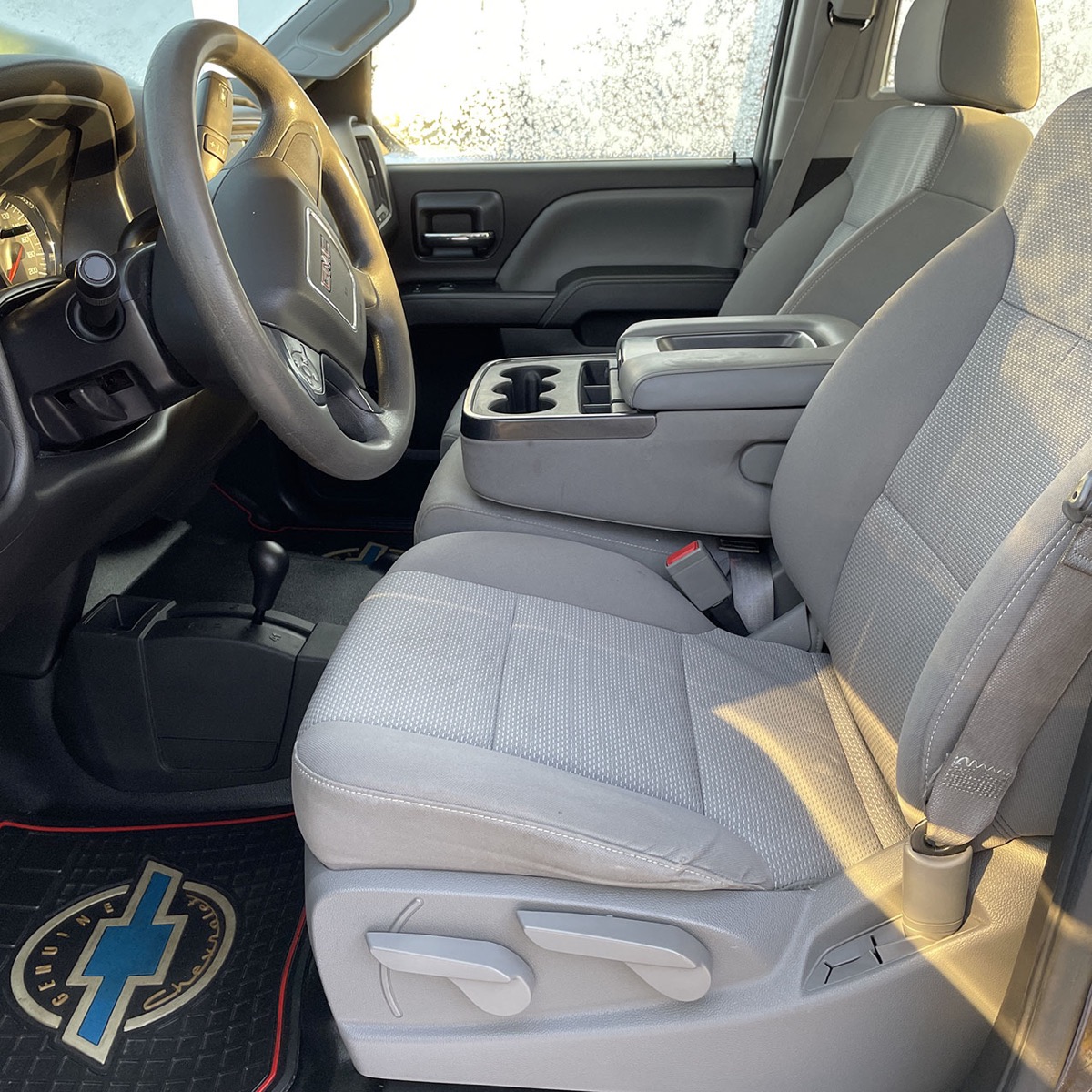 2015 GMC Sierra 1500SLE, 4WD, Crew Cab