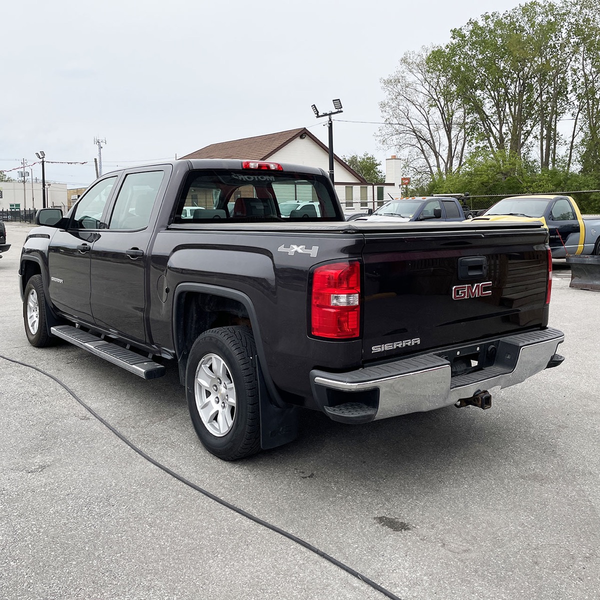 2015 GMC Sierra 1500SLE, 4WD, Crew Cab