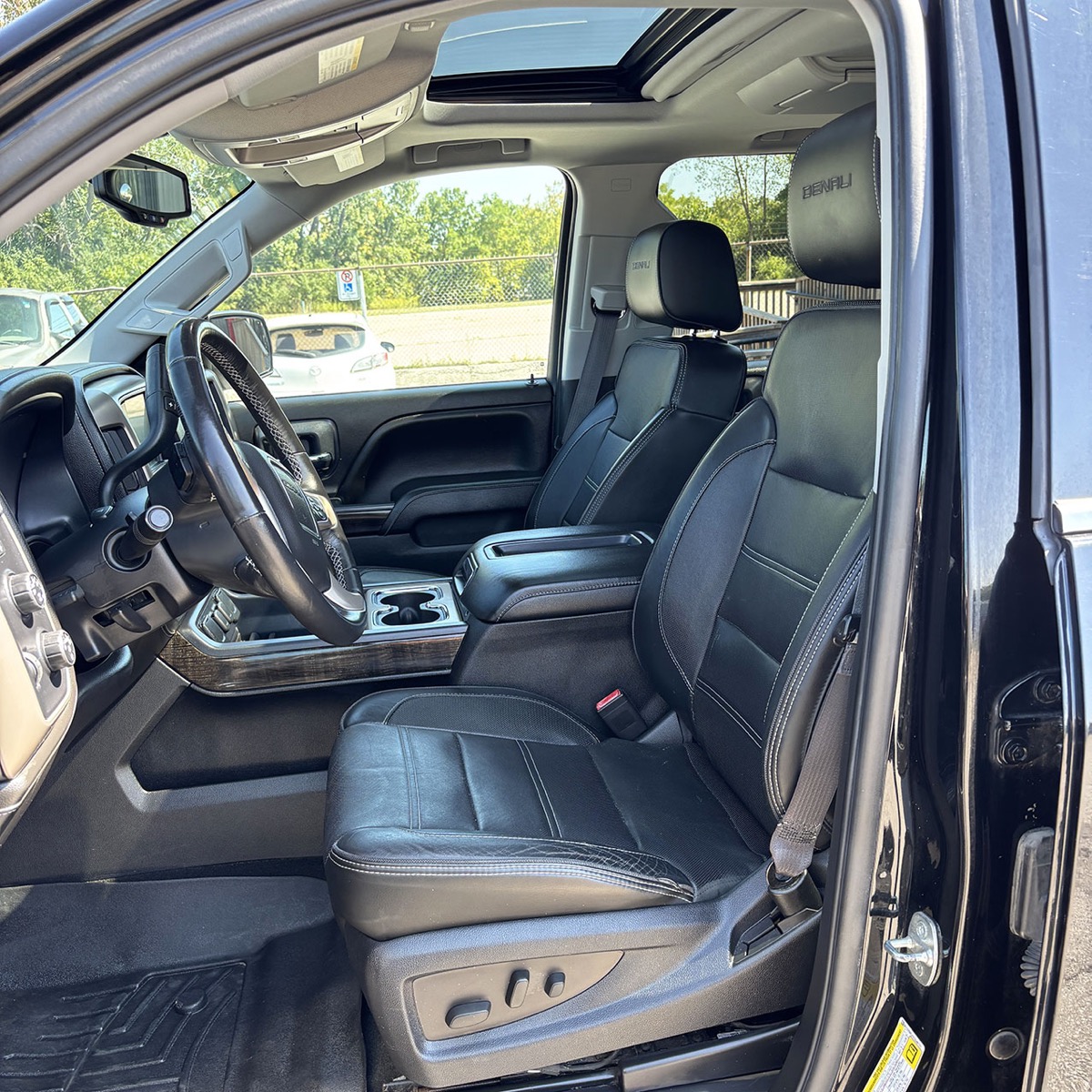 2014 GMC Sierra 1500Denali, Crew Cab, 4WD