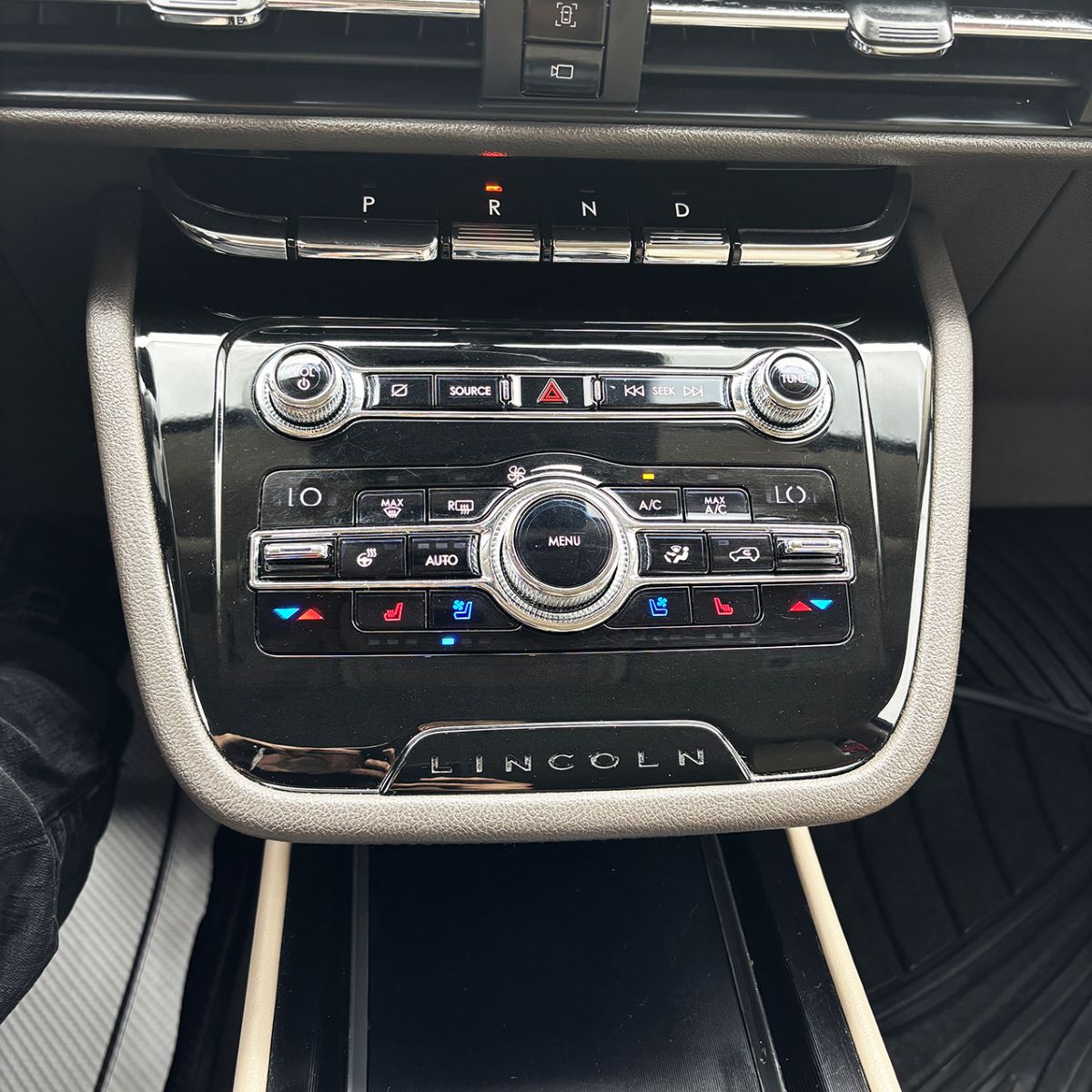 2020 Lincoln CorsairBase | Pano Roof | Leather | P.Liftgate