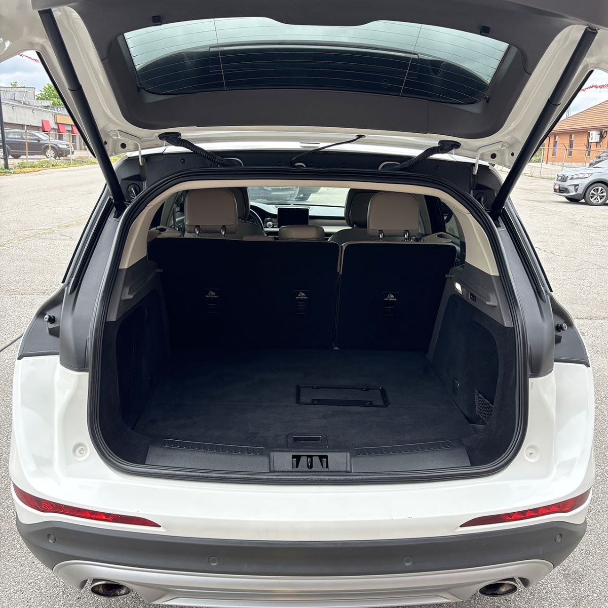 2020 Lincoln CorsairBase | Pano Roof | Leather | P.Liftgate