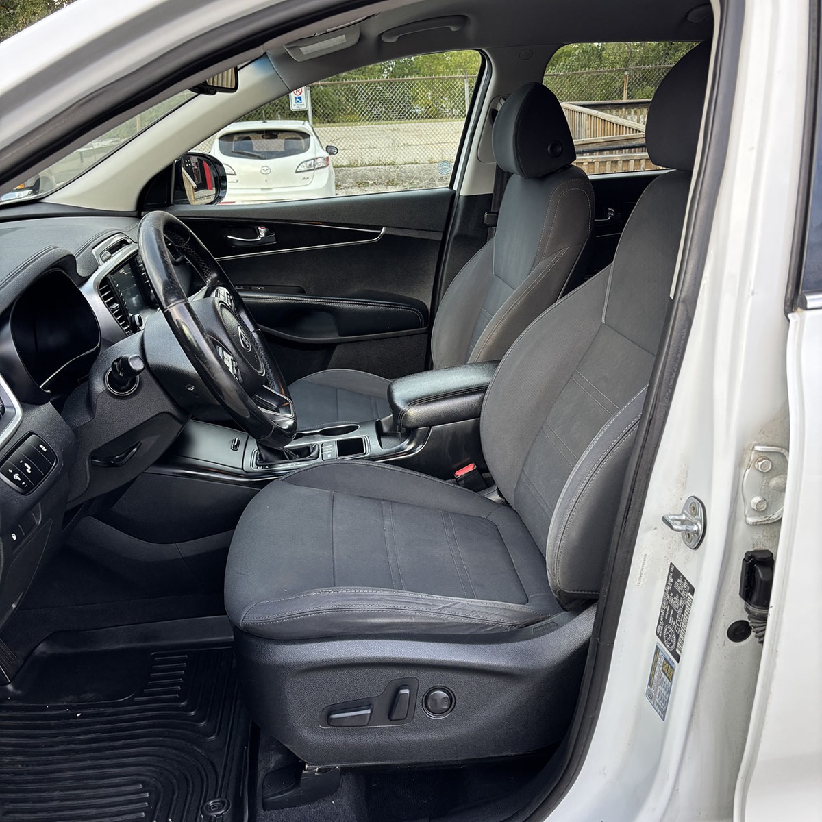 2018 Kia SorentoLX V6 AWD