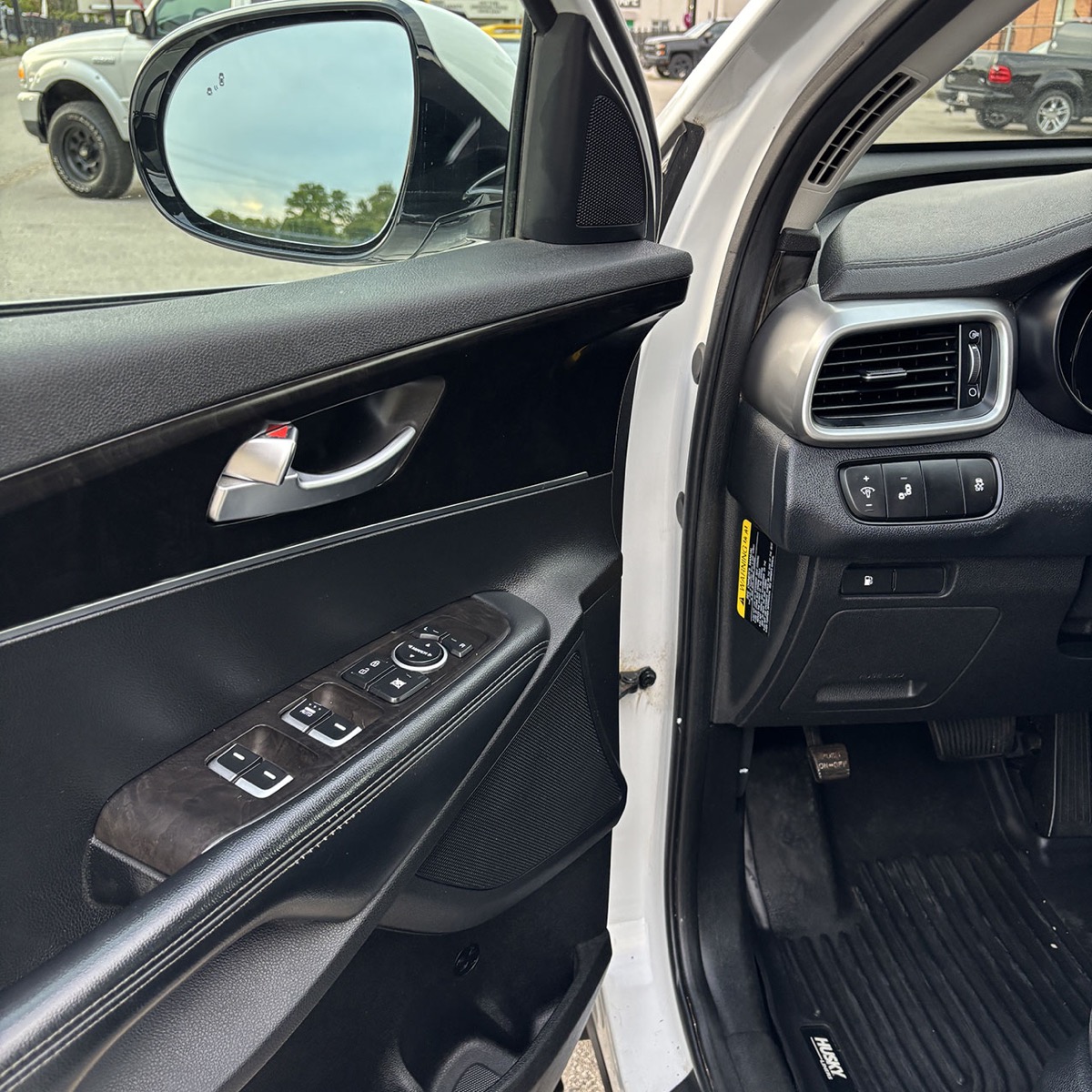 2018 Kia SorentoLX V6 AWD