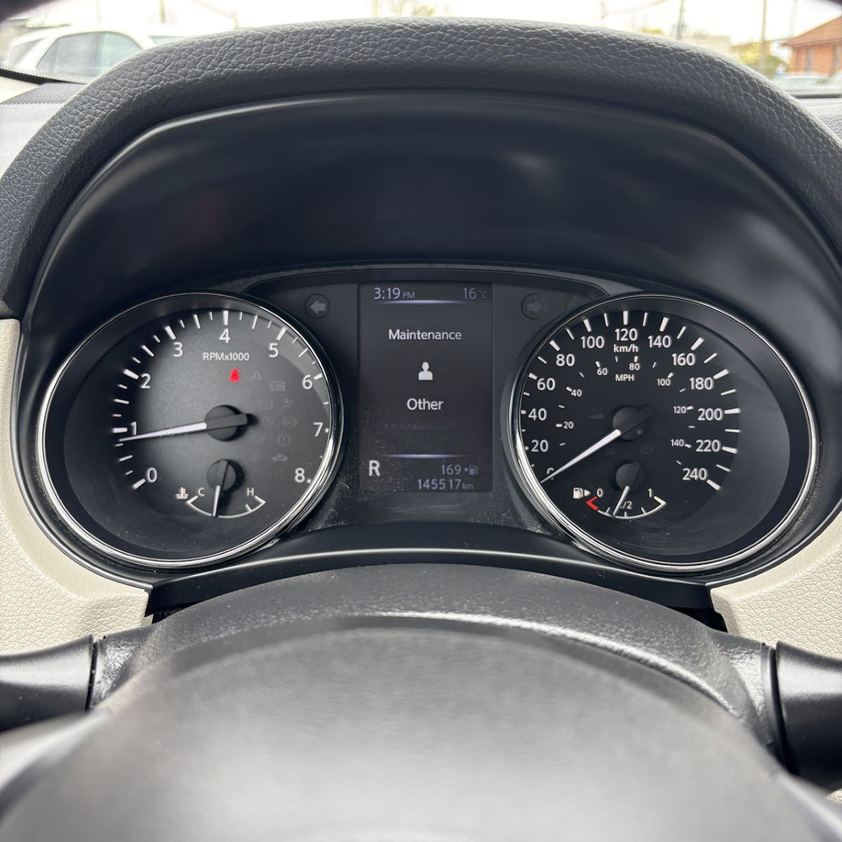 2017 Nissan QashqaiSL, AWD